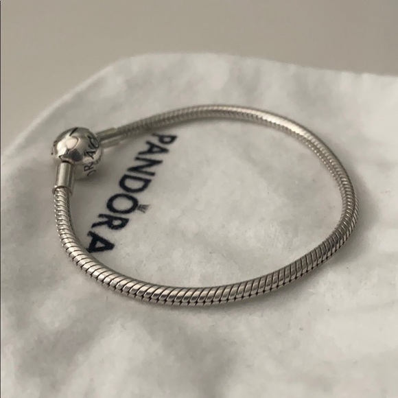 Pandora silver charm bracelet - Picture 3 of 5